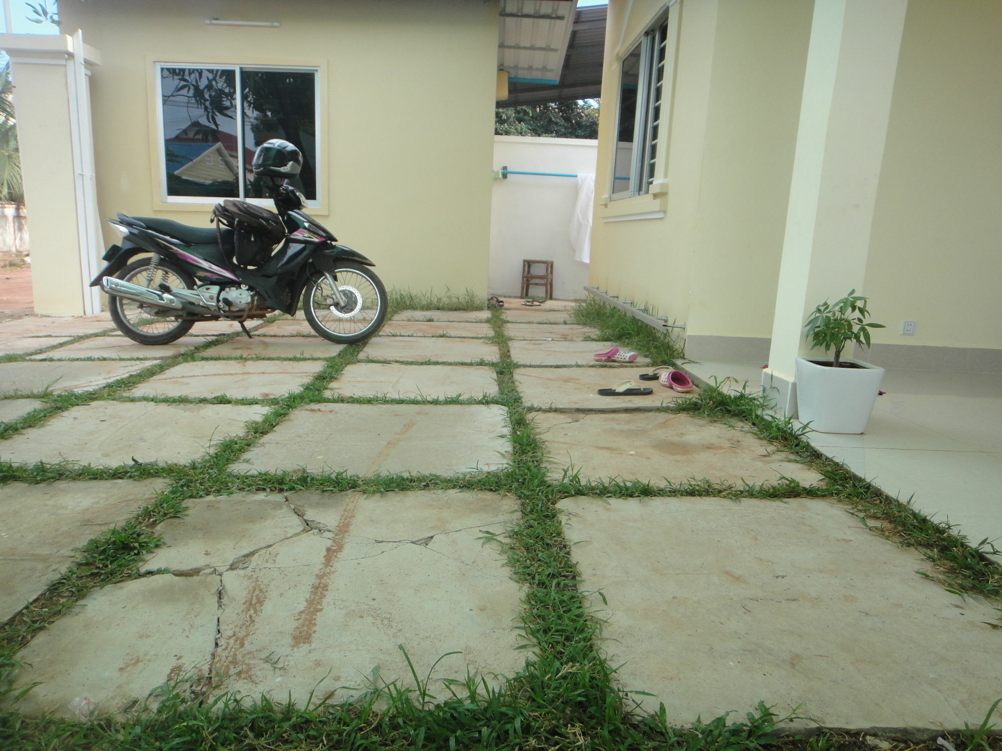 Piphub Thmey Guesthouse Kampot Exterior photo
